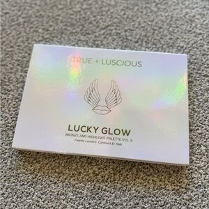 True + Luscious Lucky Glow Bronze & Highlight Palette — Vol II